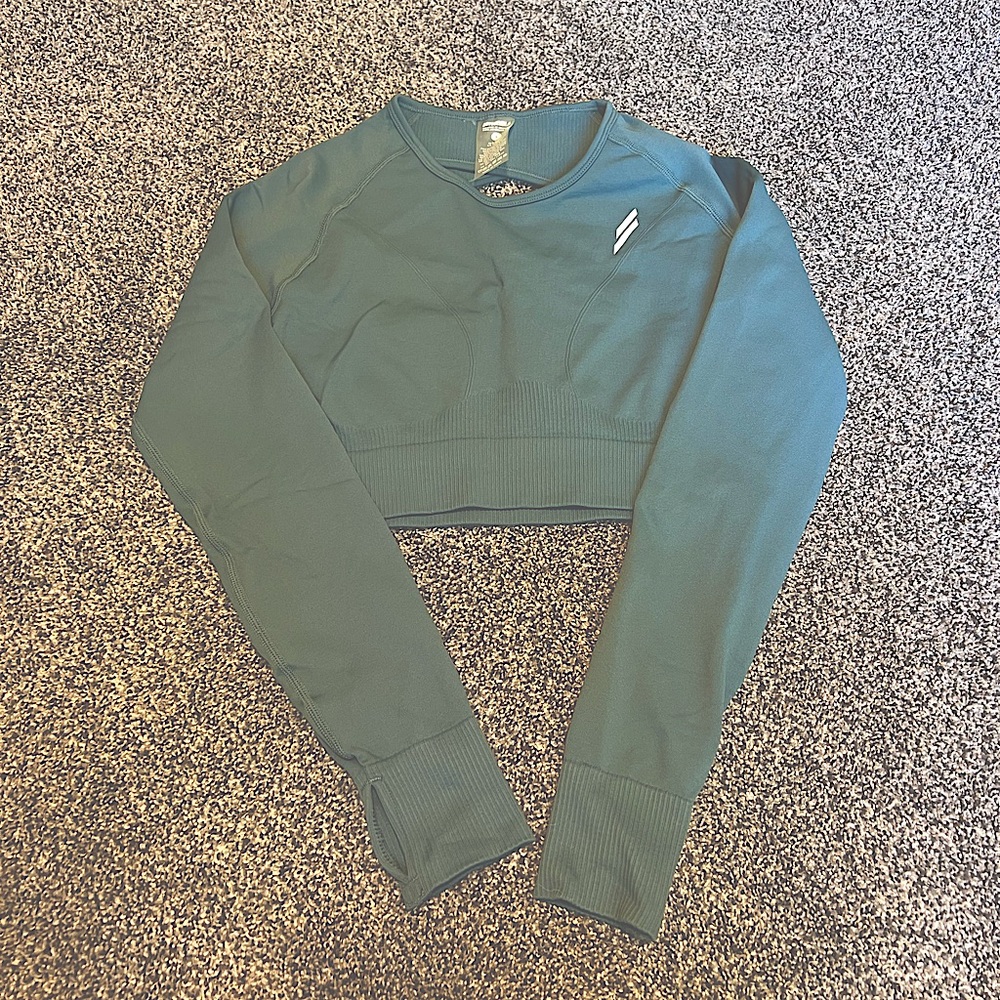 DOYOUEVEN Teal Long Sleeve Crop Top